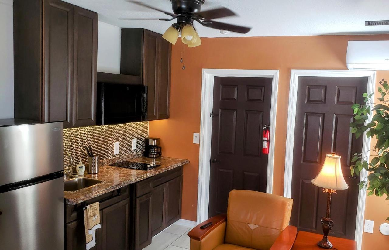 Stylish Suite Tampa Minutes To Hard Rock Casino Mango Exterior foto